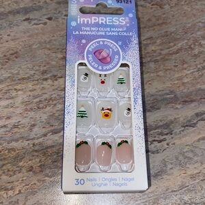 NEW Holiday Press on Nails